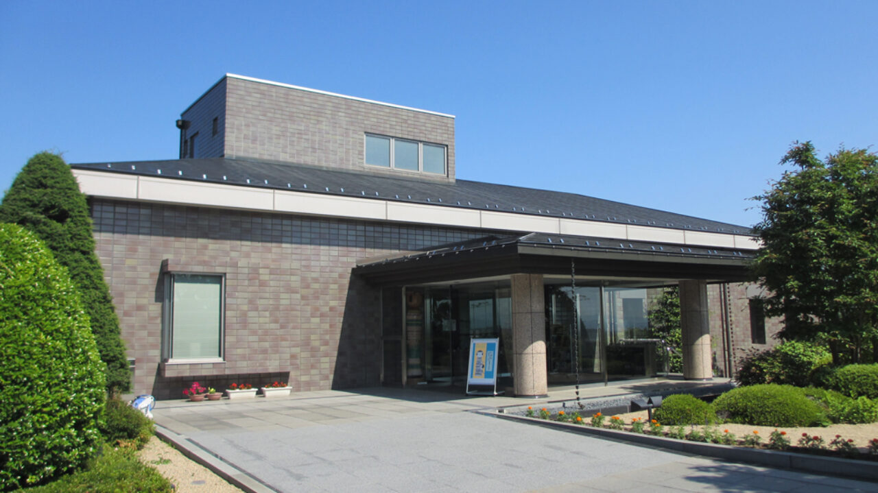 西田記念館について | 原郷のこけし郡 西田記念館